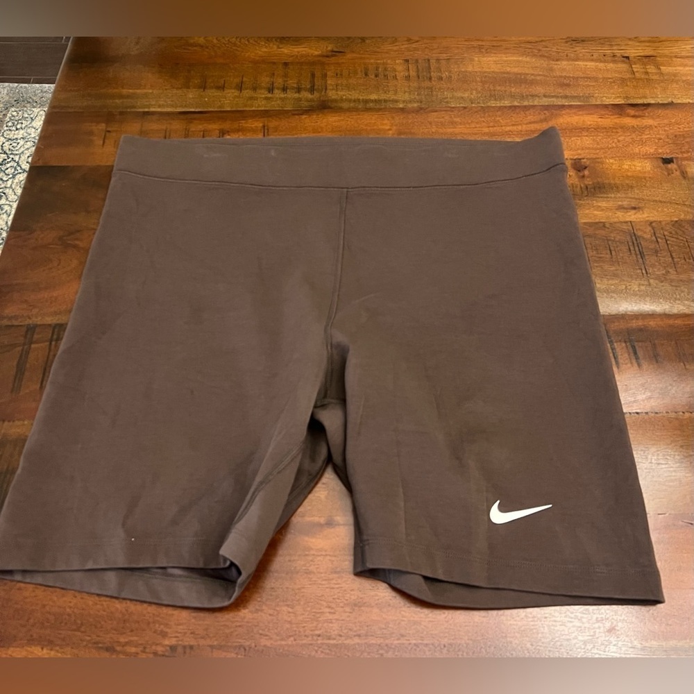 Nike Women’s Bike Shorts – Size 1X